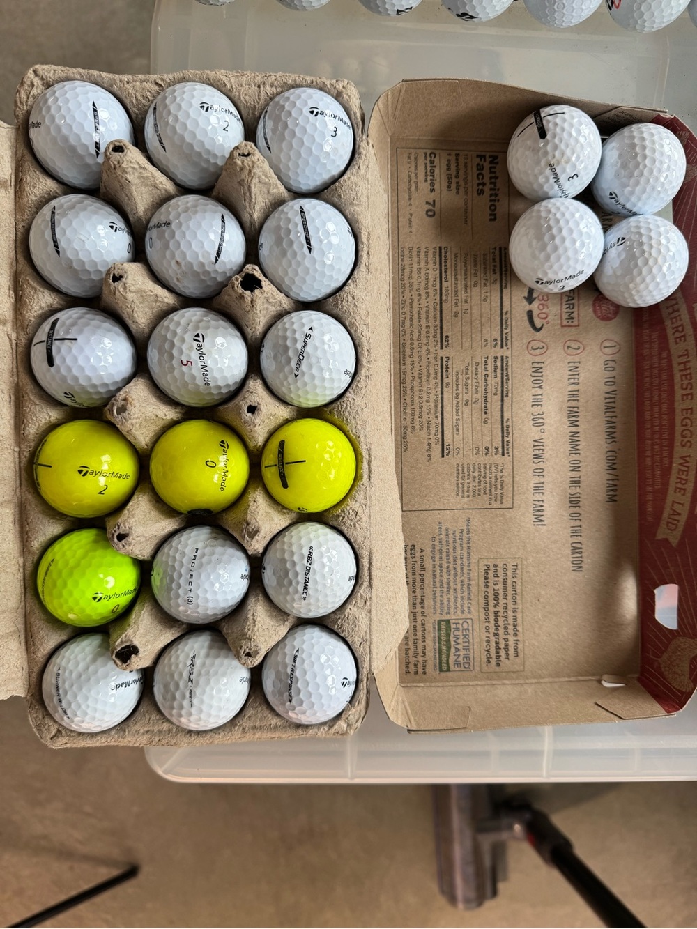 22 TaylorMade variety golf balls